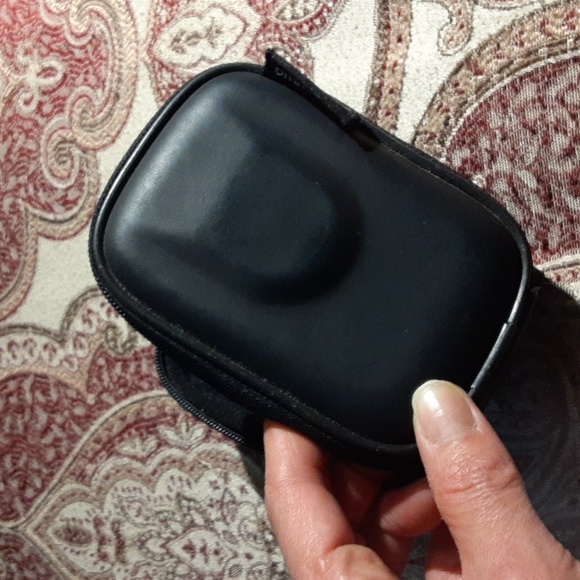 Shutterbug 📷 black camera case - Picture 11 of 15